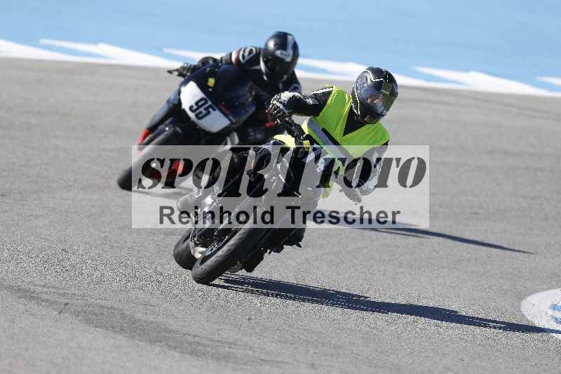 /02 28.-31.01.2025 Moto Center Thun Jerez/gruen-green/74